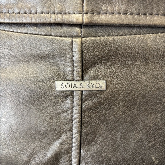 NWOT SOIA & KYO. Rustic Brown large drop lapel lambskin leather jacket. - Picture 4 of 4